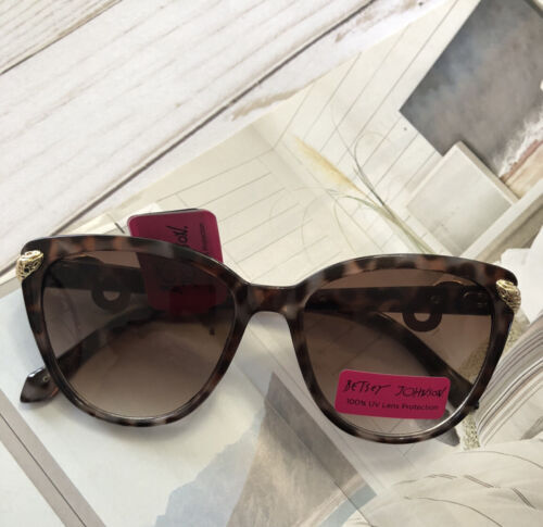 BETSEY JOHNSON Red Cat Eye Sunglasses Bling-accented Rims  display picture 1