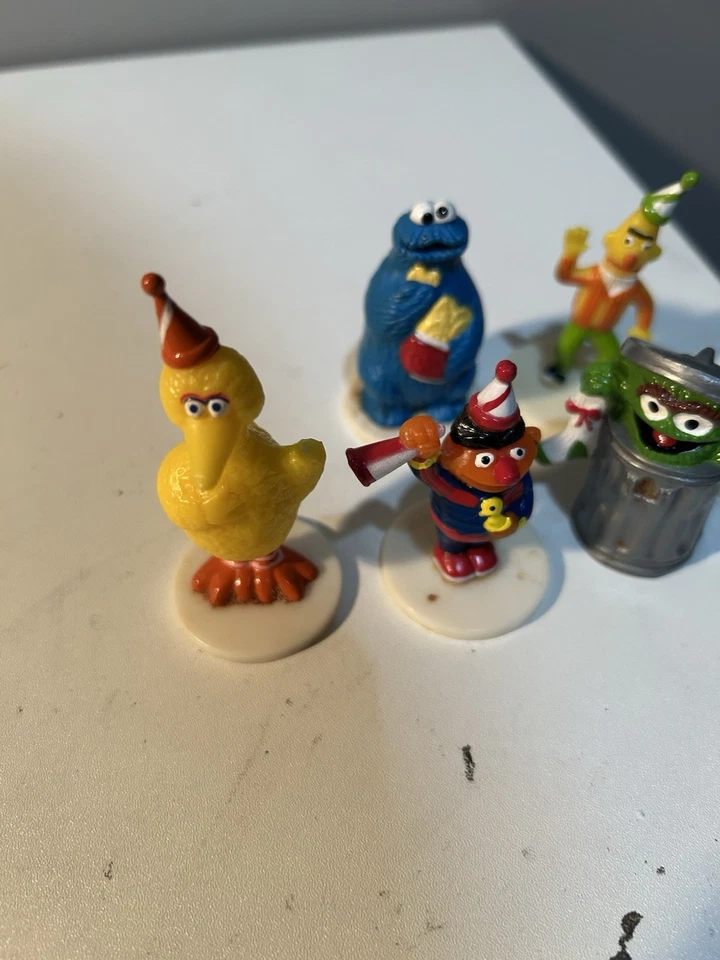 Juego de 5 adornos para pasteles vintage Wilton Sesame Street Foto 2 de 3