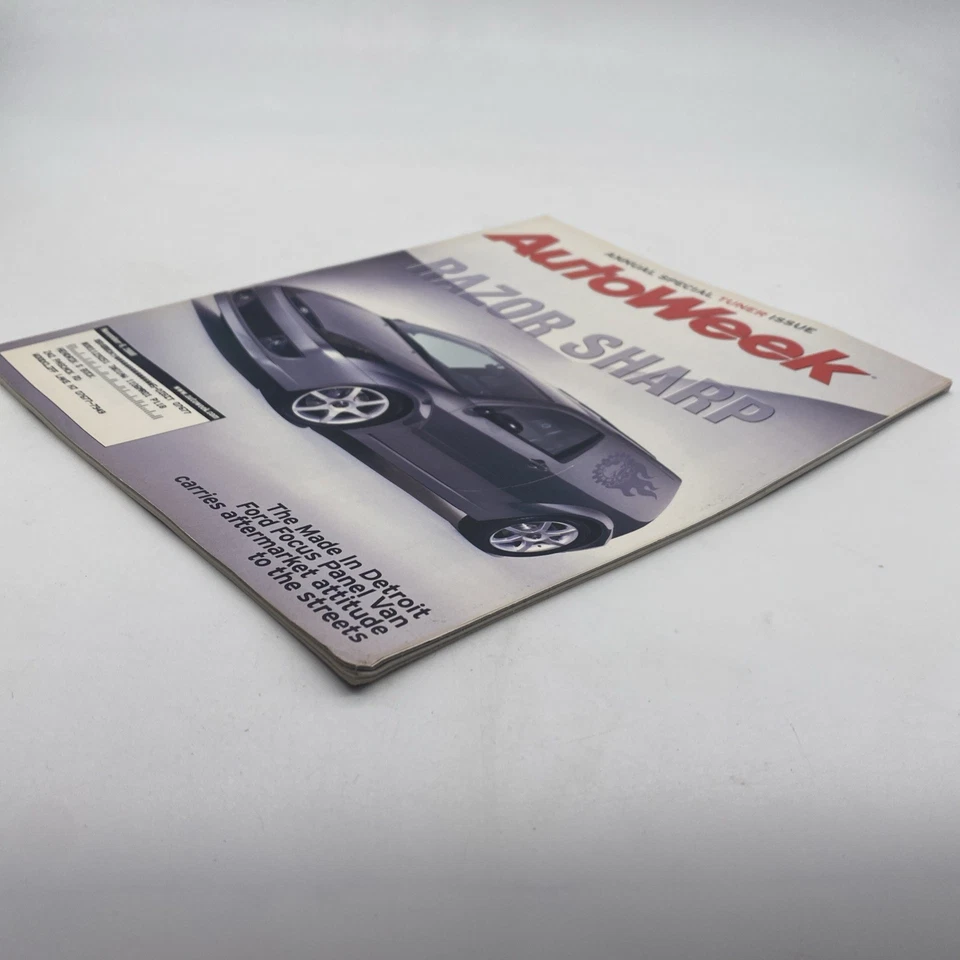 AutoWeek Magazine November 2000 Ford Focus Panel Van - Image 3 of 4