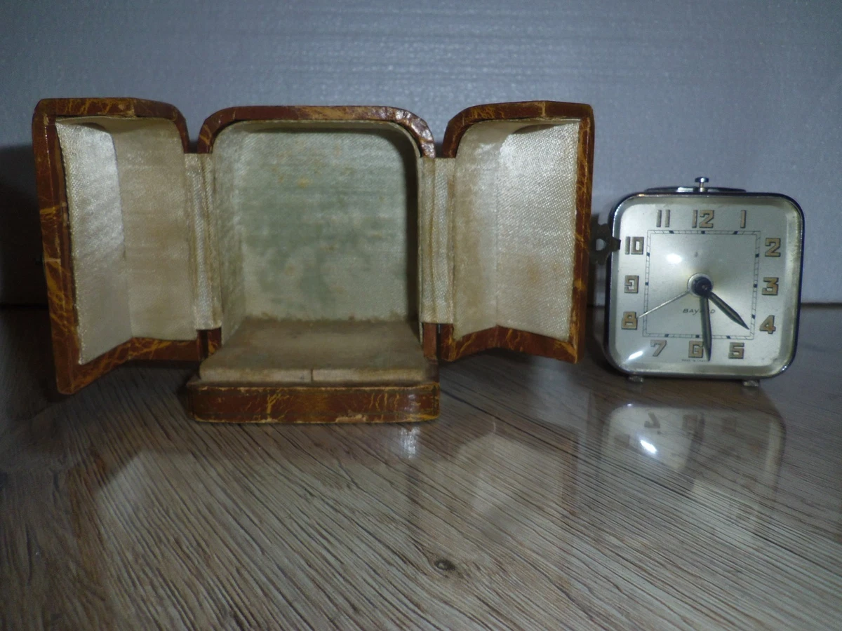 Réveil de voyage par Junghans, années 60 pour la maison pas