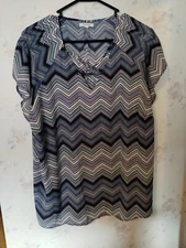 Maurices Top Shirt Womens 1XL Blue Pink Chevron Short Sleeve V Neck Tie Lace