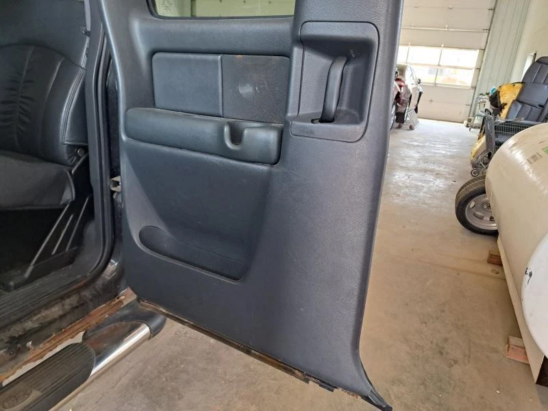 Chevy Silverado 1500 2001 Door Trim Panel Rear 809248 eBay