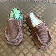 The Childrens Place kids brown corduroy loafer slipper shoes size 6