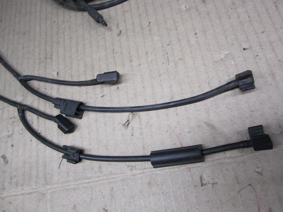 OLDSMOBILE CUTLASS BUICK REGAL GM TAMANHO MÉDIO 88-91 LINHAS DE BICOS DE ARRUELA DE PARA-BRISA - Imagem 3 de 3