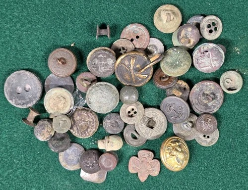 Mixed Dug Relic Lot – Buttons, Uniform & Field Artifacts