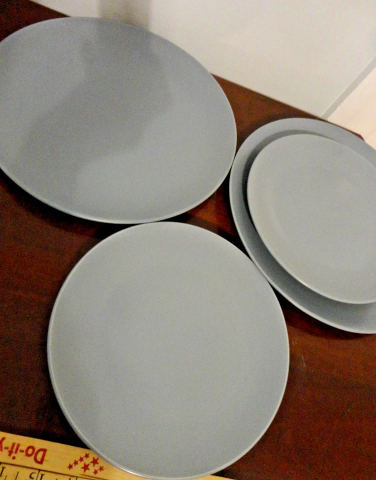 IKEA SUECIA AZUL GRIS MATE # 12011 JUEGO DE 4 PIEZAS 2 PLATOS DE CENA 2 PLATOS DE ENSALADA Foto 2 de 4