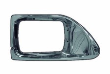 International 9200 Headlamp Bezel, Right