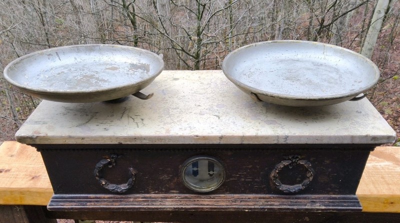 Antique Wood Base, Marble Top & Brass Pans Apothecary Scale / Pharmacy Balance