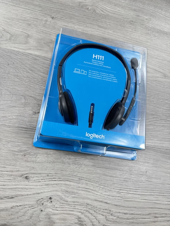 Logitech H111 Wired Headset Stereo Headphones with Noise Cancelling Microphone - Image 4 of 4