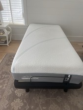 Tempur-Pedic ProAdapt 12" Medium Mattress Twin XL with Electric Adjustable Base