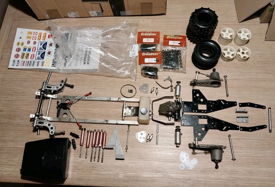 Graupner Kyosho Rowdy Baja "EXTRA" 1:8 Buggy Circuit 20 Serie mit DIFF Vintage - Bild 2 von 4