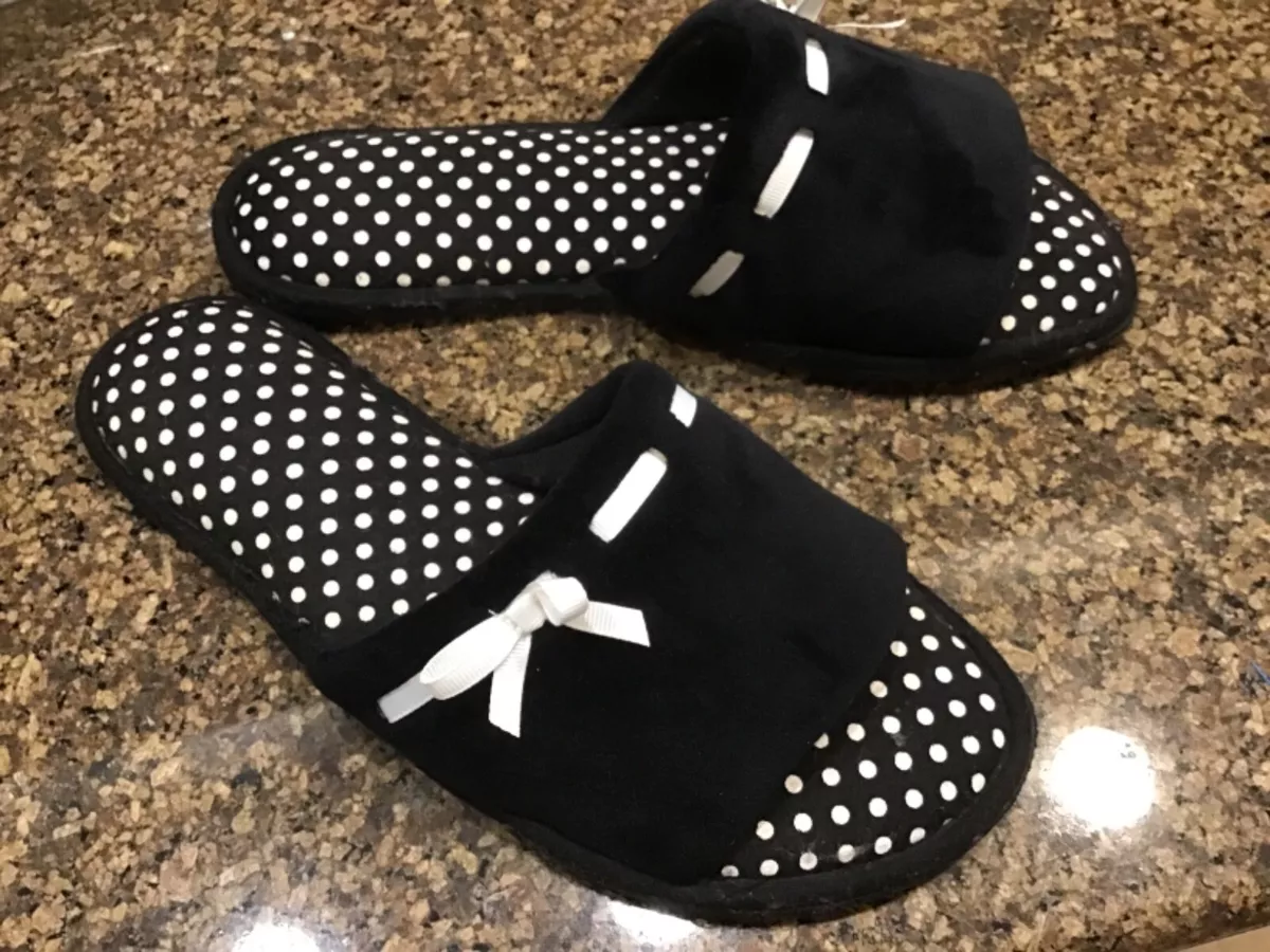 Dearfoam open toe store slippers womens