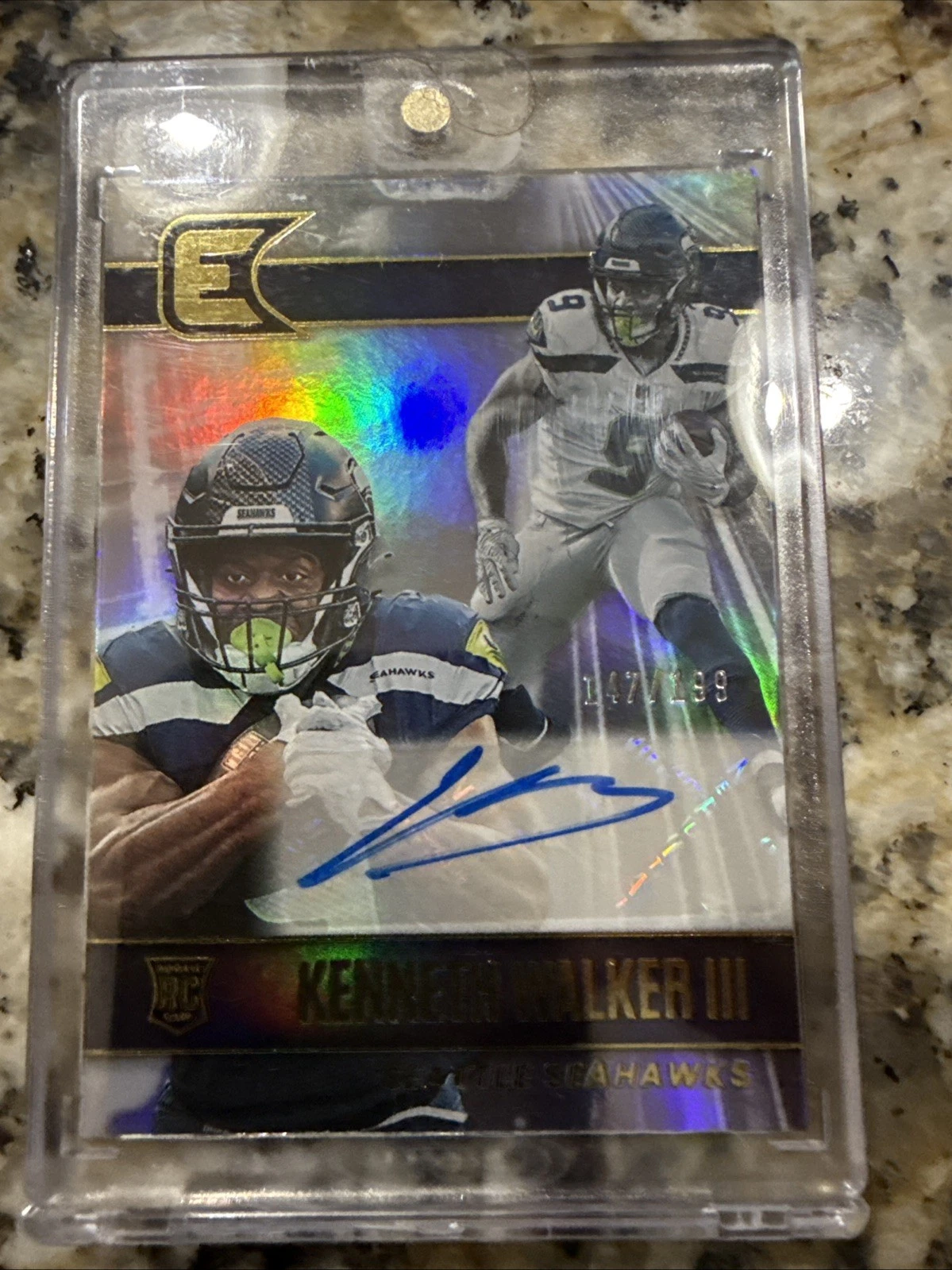 2022 Panini Chronicles - Essentials Autographs #ESS-KEW Kenneth Walker III /199