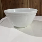 Vintage PYREX #402 White Milk Glass 1- 1/2 QT Nesting Mixing Bowl Ovenware