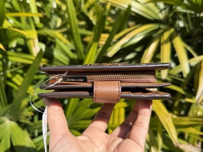 Michael Kors Jet Set Travel Bifold Coin Zipper Wallet MK Brown