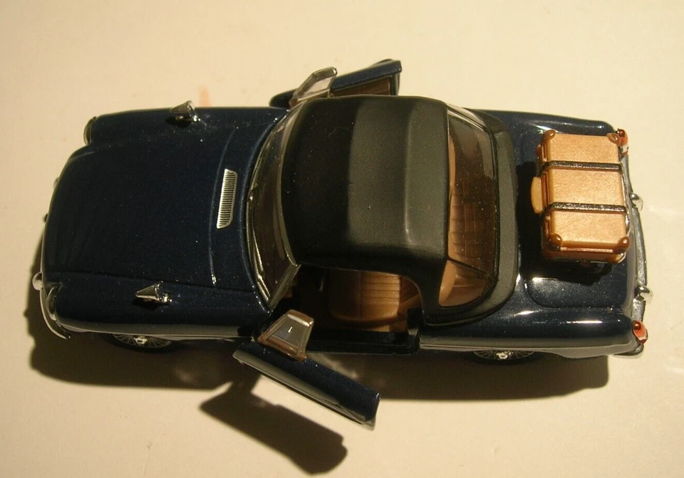 MGB scala 1/43 blu con valigia mg-b capotte chiusa BOXED  - con scatola - Immagine 4 di 4