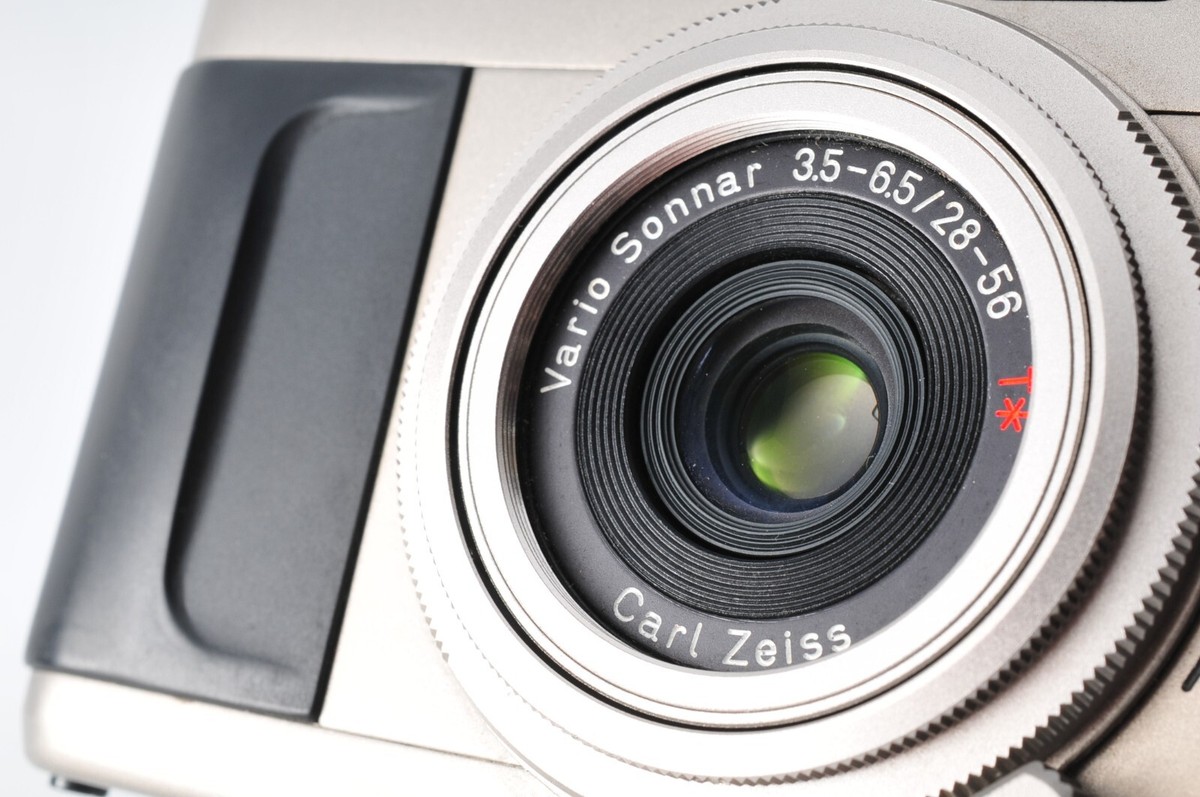 CONTAX T VS Vario Sonnar 3.5-6.5/28-56 T* compact camera CONTAX T VS Vario Sonnar 3.5-6.5/28-56 T* compact camera