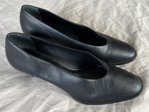 Reformation Pumps Black Size 8.5 Made in Brazil