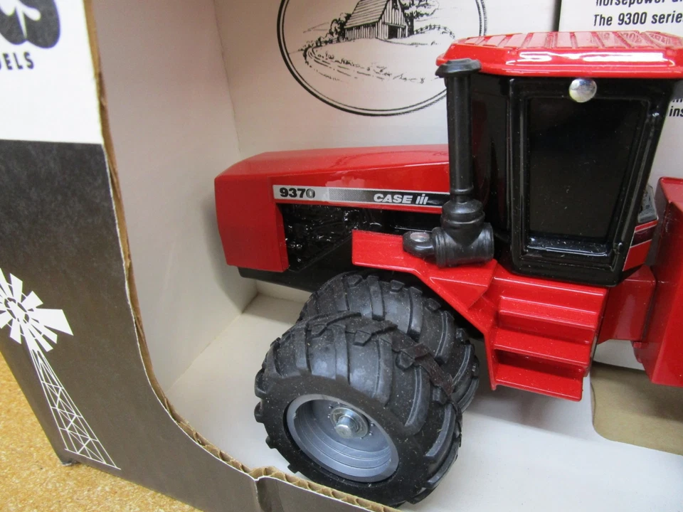 Case IH 9370 tractor 4wd SCALE MODELS 1/32 NIP box diecast farm toy Z - Image 3 of 4