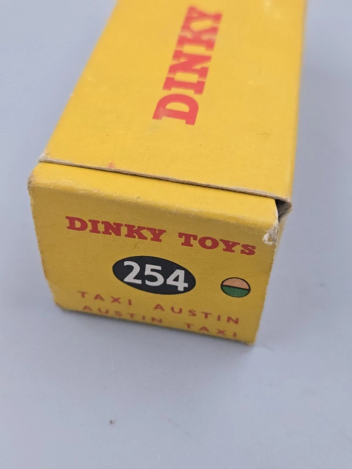 Vintage 1950s Dinky Toys #109 Austin Healey With Original Box Made In England - Image 2 of 4
