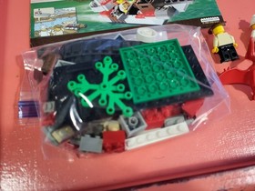 LEGO Adventurers #5934, Dino Explorer, 100% Complete with minifigures and manual