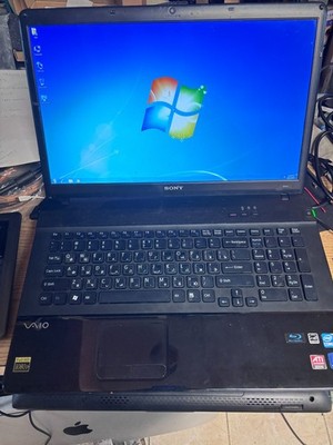 Sony Vaio VPCEC390x i5/4GB/500GB/AMD Videocard/Win7H