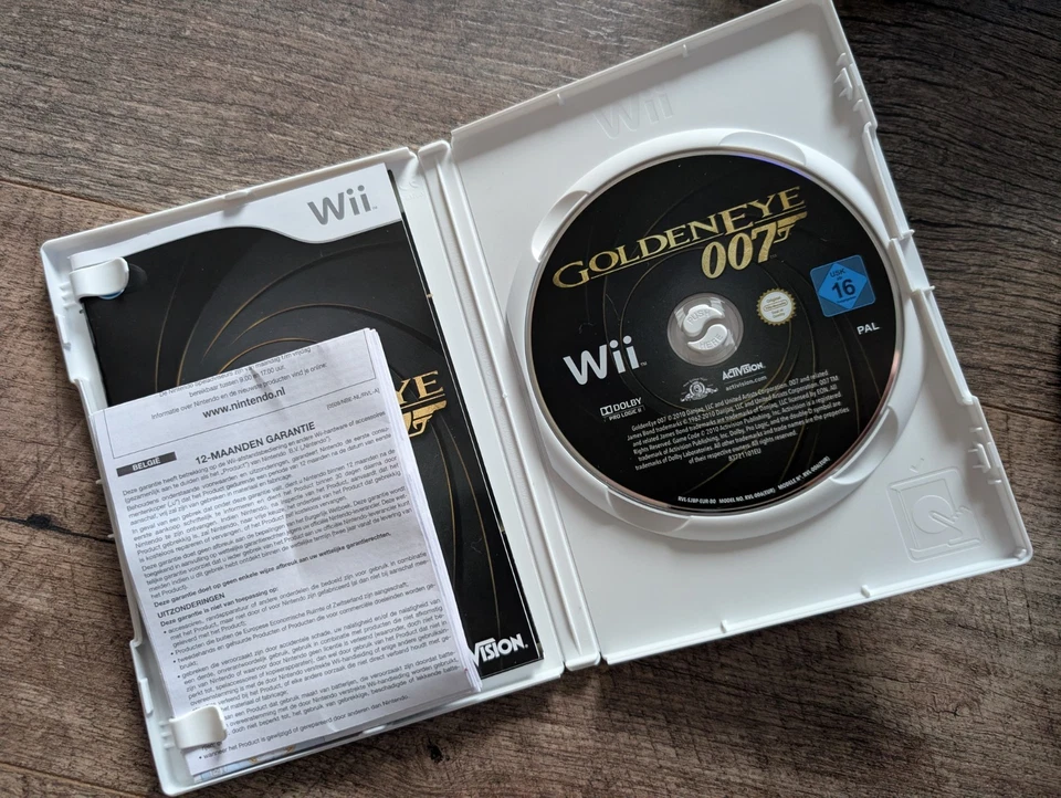 GOLDENEYE GAME SET NINTENDO WII OFFICIAL GOLD CLASSIC PRO CONTROLLER RVL-005 02 - Image 4 of 4
