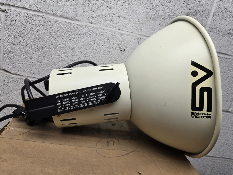 Vintage Smith-Victor Model A120 Photographic Studio Light 12", NEW in Box - Image 2 of 4