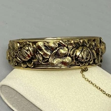 Whiting Davis Bangle Bracelet Gold Tone Repousse Floral Motif Lotus Safety Chain
