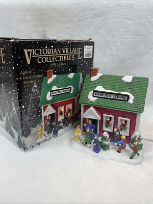Victorian Village Collectibles 1999 Edition Lighted Hampton School W/ Box