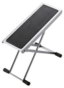 Fussbank Schemel Gitarre K&M verchromt Footrest Höhe verstellbar