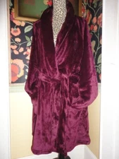 VICTORIA'S SECRET  M/L CLARET RED EMBROIDERED LOGO VELOUR SHORT COZY ROBE NWT