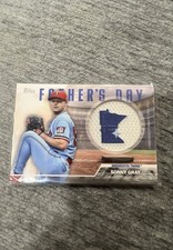 2023 Topps Series 2 - Father's Day Commemorative Team Patches Sonny Gray #FD-SG