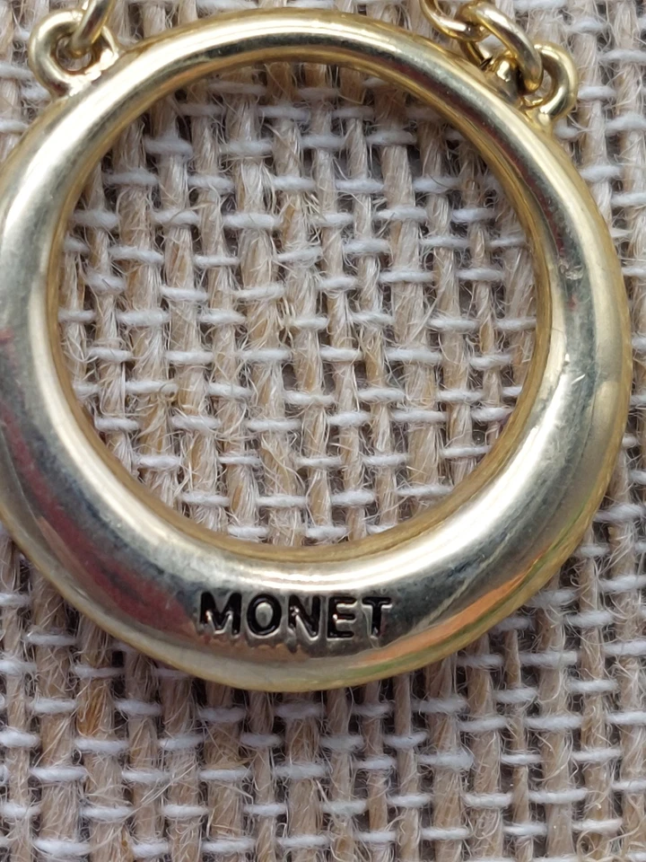 Beautiful Gold Tone Necklace Round Pendant with Purple Rhinestones 18" - Image 4 of 4