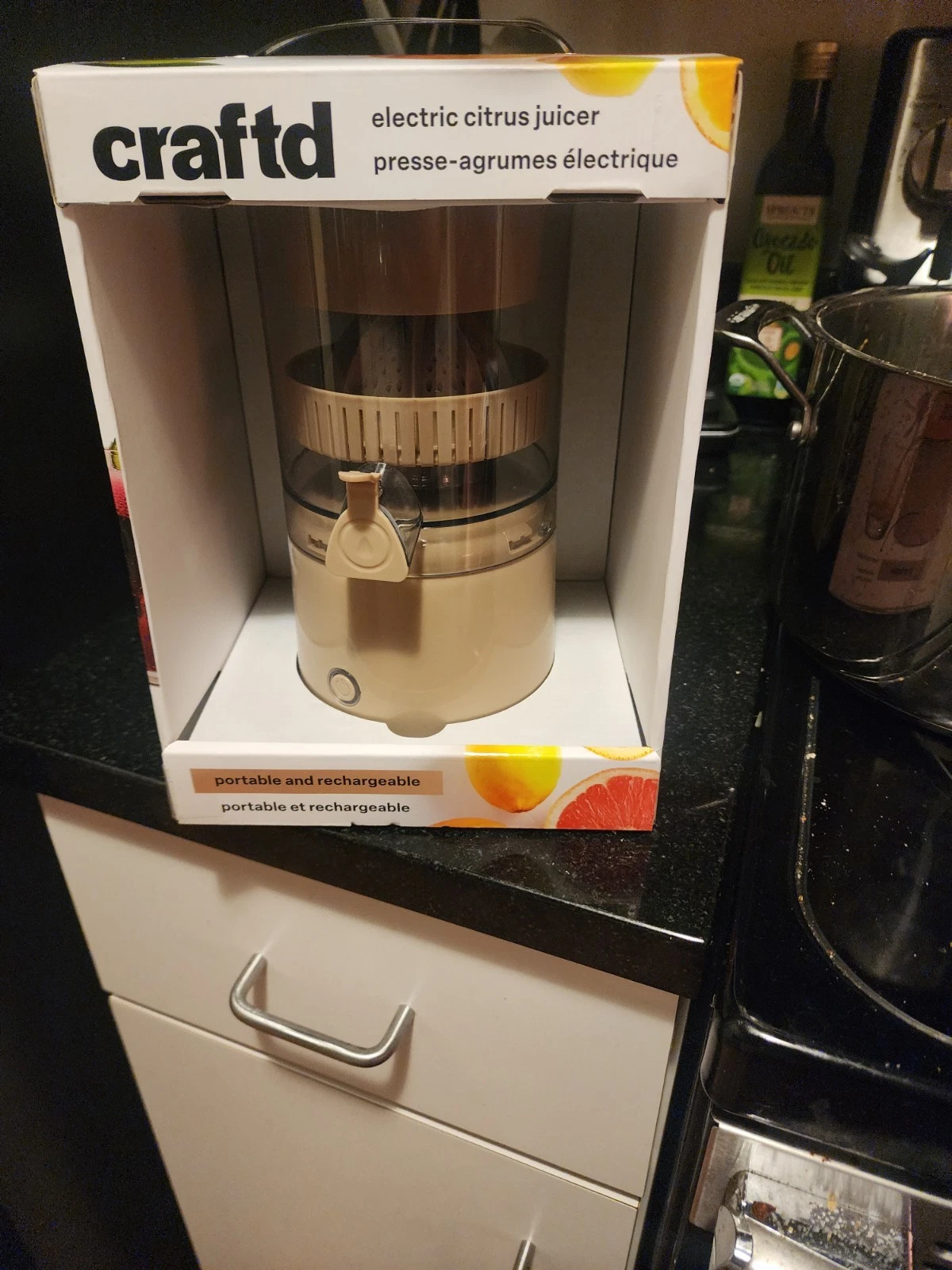 CRAFTD Portable Rechargeable Electric Citrus Juicer NEW IN BOX!!