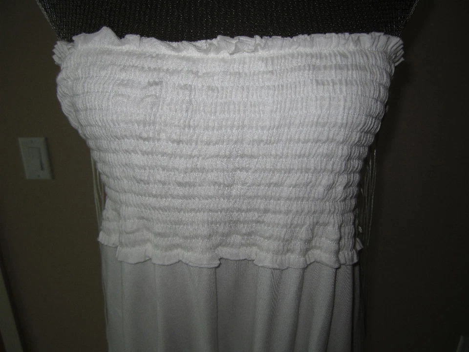 Vestido Poleci Blanco Sin Tirantes Talla XSmall Foto 2 de 4