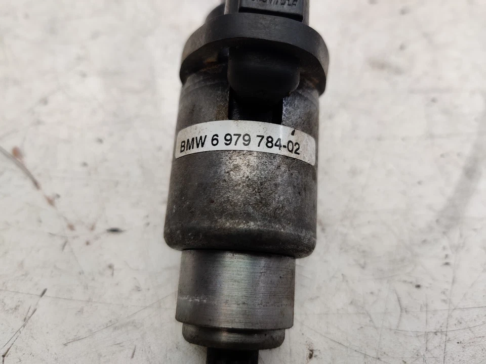 2007 BMW X5 E70 4.8iS HIGH PRESSURE FUEL PUMP 6979784 - Image 2 of 3