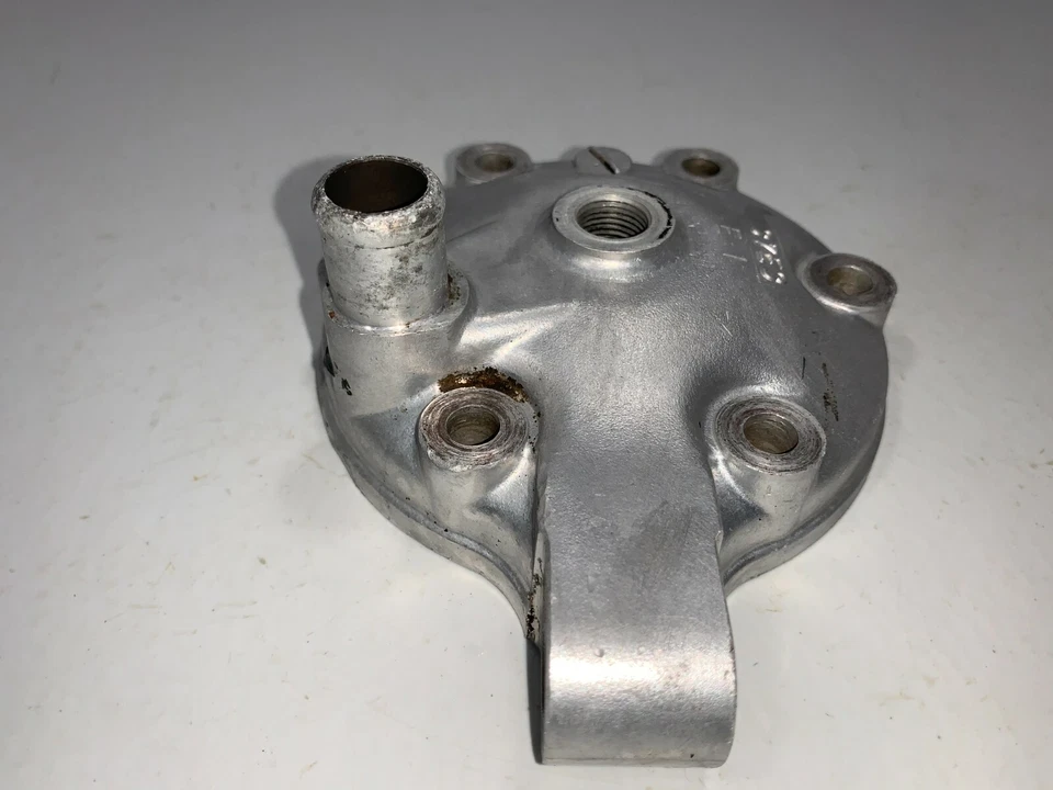 96-00 Suzuki RM250 1999 extremo superior tapa de culata tapa de cúpula Foto 3 de 4