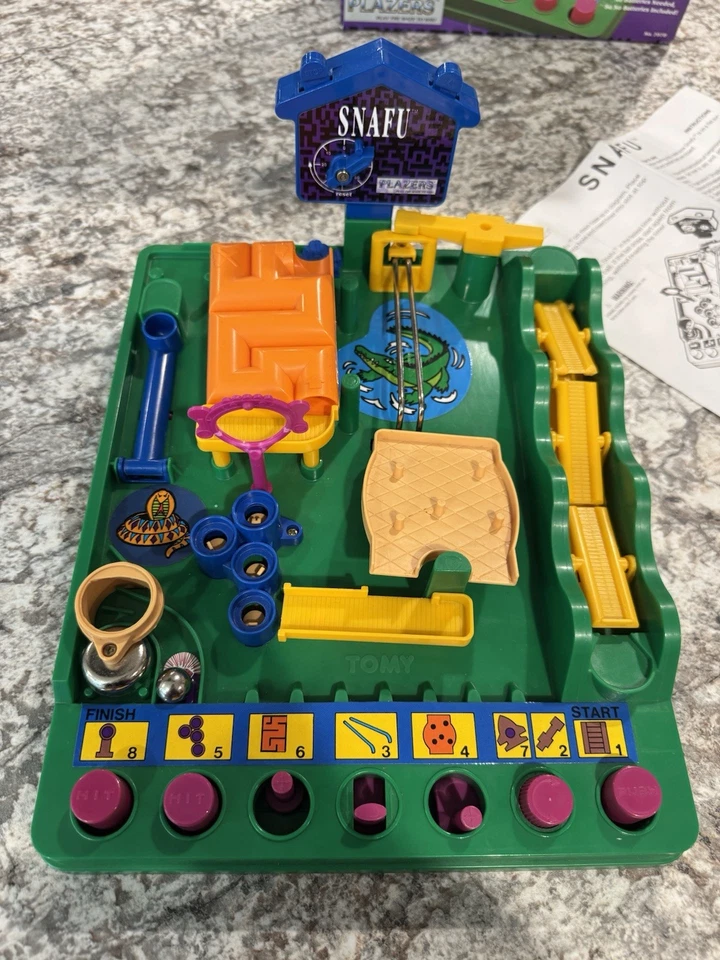 VINTAGE Snafu Tomy Screwball Scramble Run Yourself Ragged Marble Maze - Image 3 of 4