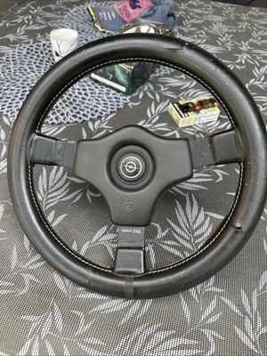 Lenkrad 32cm Von 1980 Mit Nabe Und Hupe Von Manta B GTE