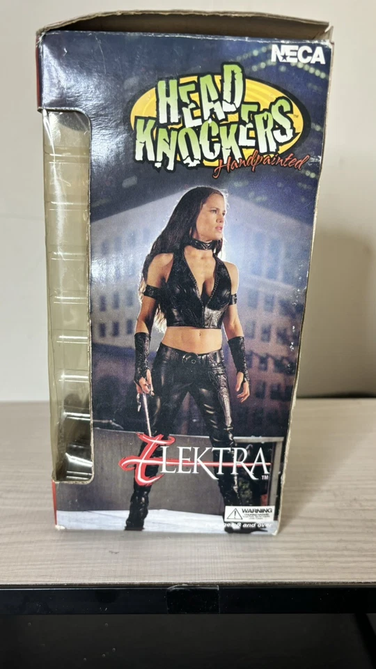 ELEKTRA Jennifer Garner MARVEL-NECA 8 INCH HEAD KNOCKERS - Image 3 of 4