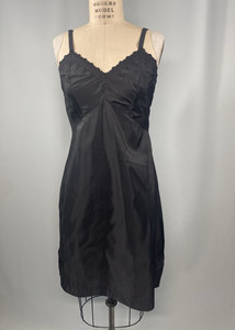 Vintage Full Slip SIZE 36 AVG MEDIUM black zipper SEARS 50s 60s