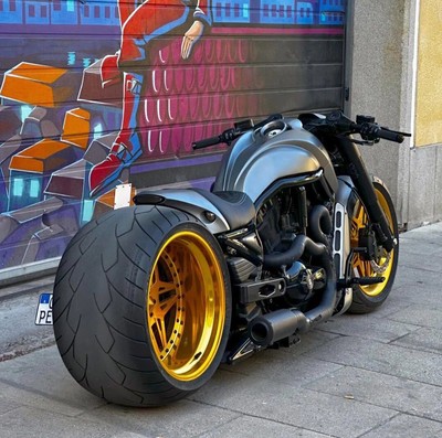 Harley-Davidson V-Rod || with this CUSTOM GNARLY 2-Black Exhaust 