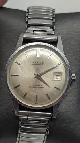 Vi ntage Helios Watch Automatic 25 Jewels Shock protection Date 12011 RARE