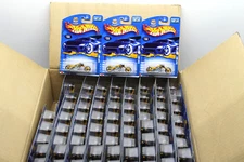 82pc 2002 Hot Wheels Blast Lane Motorcycle Gold Mattel #136 Diecast Metal NOC   