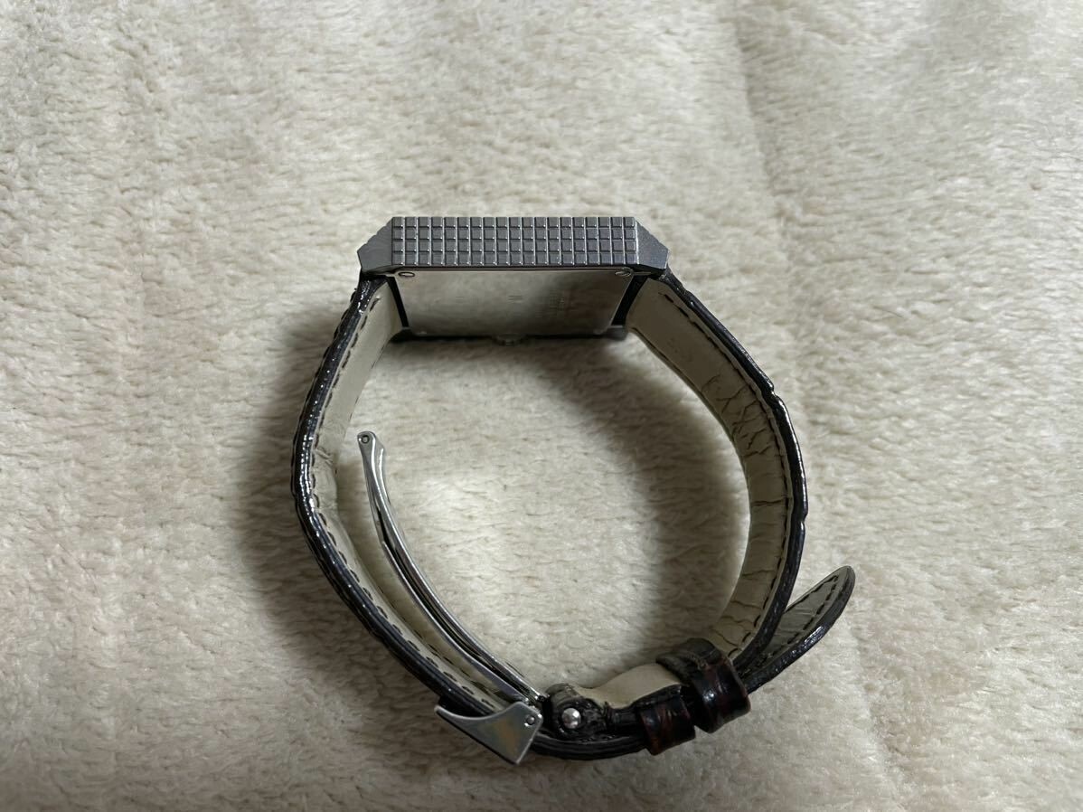 GUCCI 7100M Square Case Women Wrist Watch Vintage Very good
