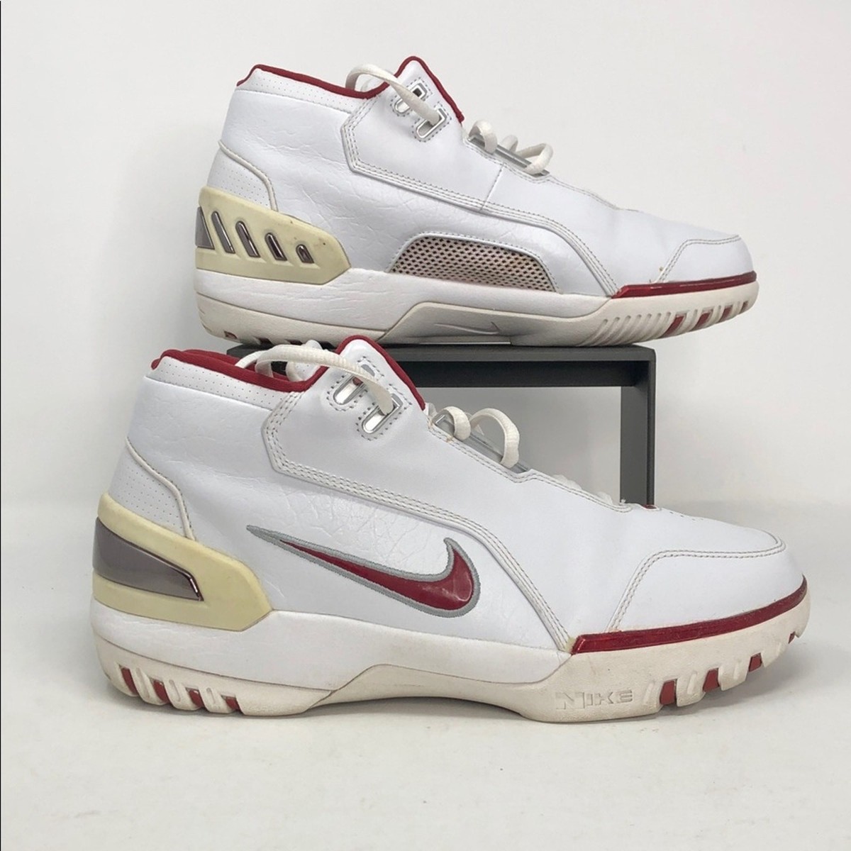 Size 9- Nike Air Zoom Generation 2004 2004 Nike Air Zoom Generation LeBron James 1st Sneakers Sz 8  main image 2