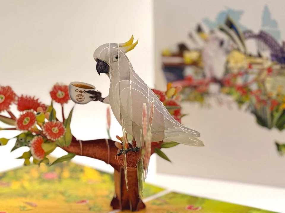 Tarjetas pop de origami cacatúa blanca con cresta de azufre para tomar café por la mañana hechas a mano Foto 4 de 4