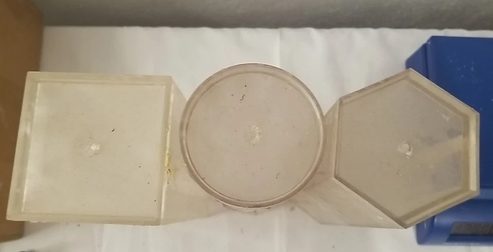 "3" Plastic Candle Molds. 3in Round, 3" Square, 3" Hexagon, 10" Tall - Image 4 of 4