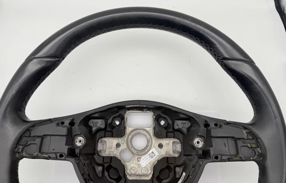 Volante de conductor de cuero negro OEM 12-17 Volkswagen Tiguan 4Motion 2,0 L Foto 2 de 4